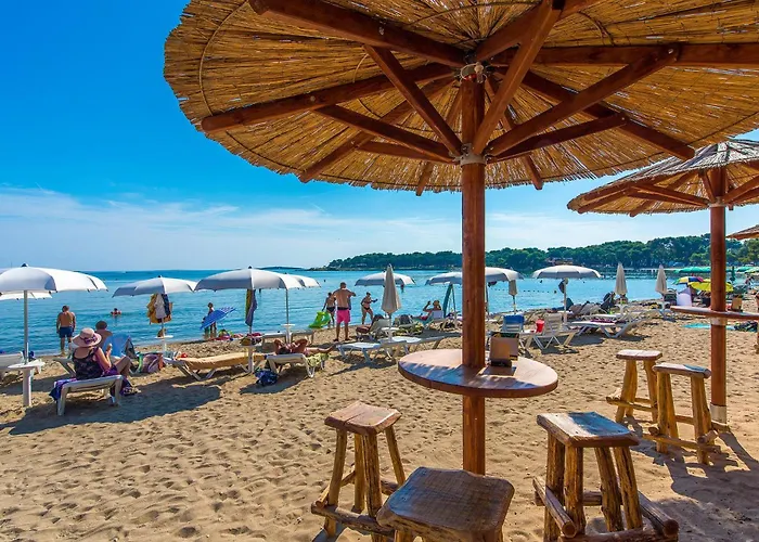 Appartamento 2 Bedroom Awesome In *