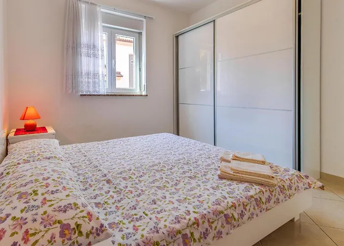 Appartamento 2 Bedroom Awesome In *