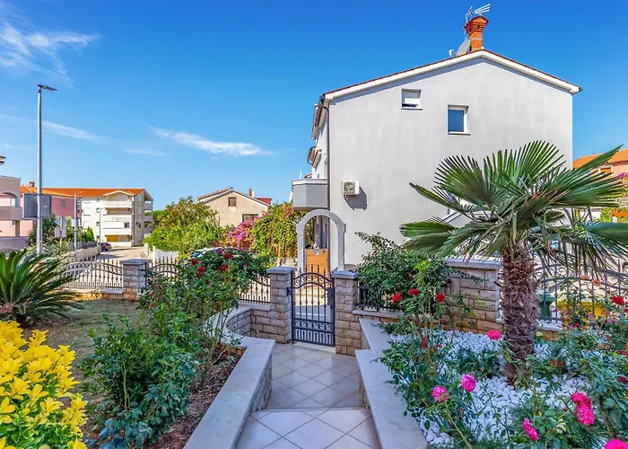 2 Bedroom Awesome In Appartamento