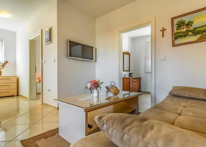 2 Bedroom Awesome In *