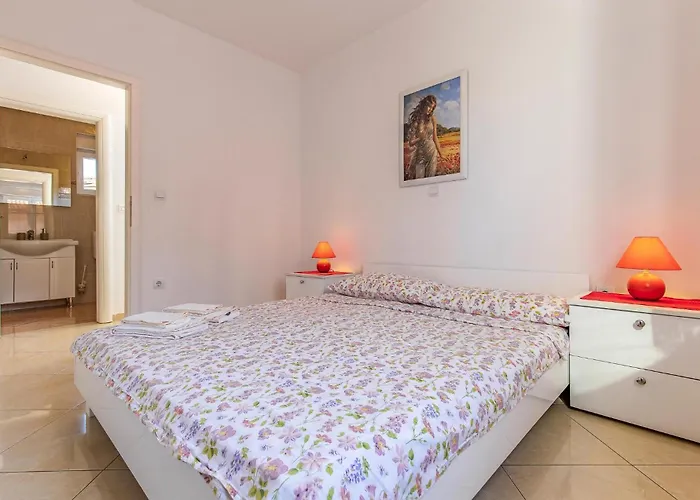 2 Bedroom Awesome In